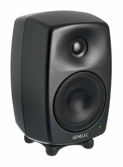 Genelec 8030 CM, takapaneeli liitäntöineen, kuva 3