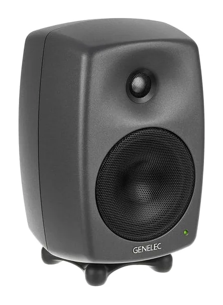 Genelec 8030 CP, bassorefleksiaukko, kuva 3