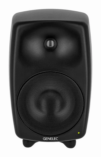 Genelec 8050 BMM, etupaneeli bassoelementteineen, kuva 2