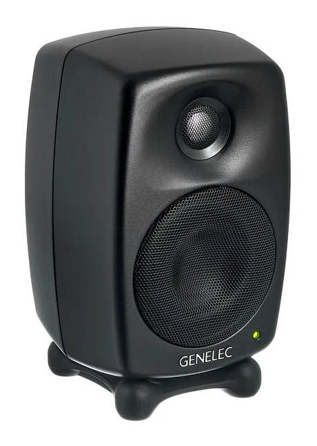 Genelec 8320 AMM, takapaneeli liitäntöineen, kuva 3