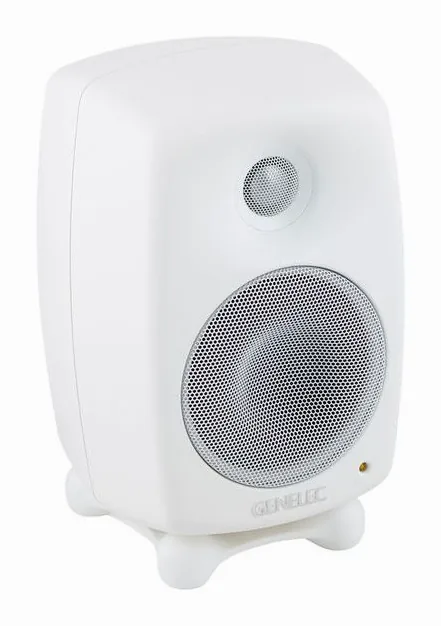 Genelec 8320 AWM, bassorefleksiaukko, kuva 3