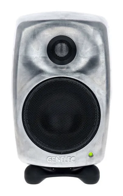 Genelec 8320 RAW, bassorefleksiaukko, kuva 2