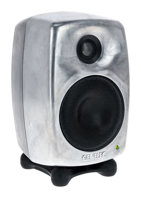 Genelec 8320 RAW, bassorefleksiaukko, kuva 3