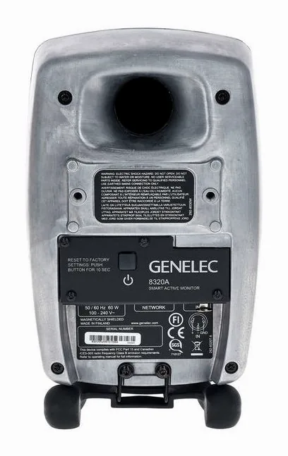 Genelec 8320 RAW, etupaneeli bassoelementteineen, kuva 4