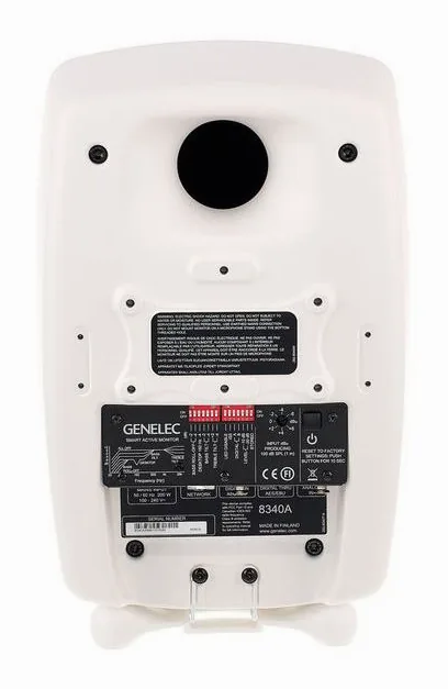 Genelec 8340 AWM, bassorefleksiaukko, kuva 4