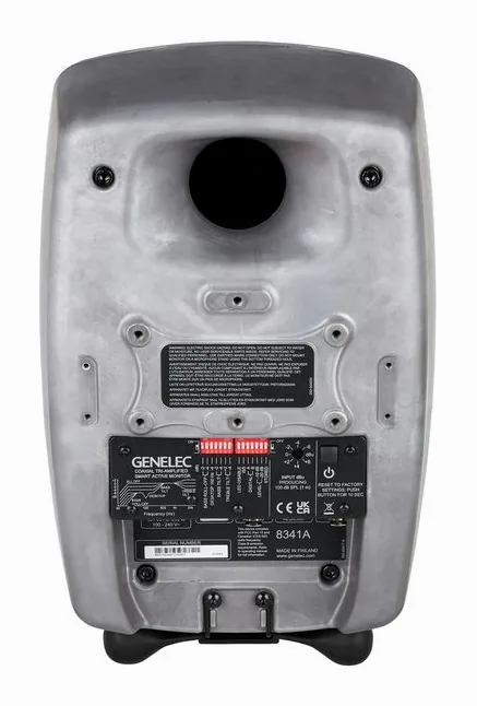 Genelec 8341 RAW, etupaneeli bassoelementteineen, kuva 4
