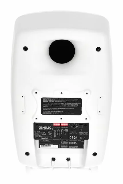 Genelec 8350 AWM, etupaneeli bassoelementteineen, kuva 4