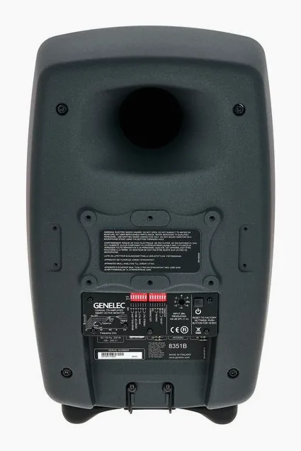 Genelec 8351BP, kotelo sivusta kuvattuna, kuva 4