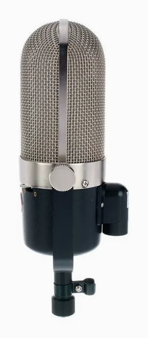Golden Age Audio Project R1 active Mk3, pidike ja kiinnitys, kuva 2