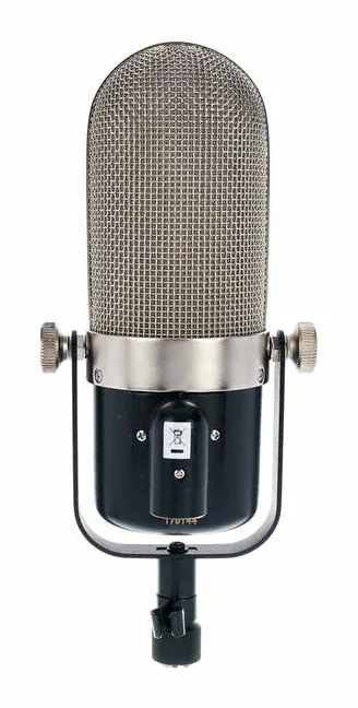 Golden Age Audio Project R1 active Mk3, pidike ja kiinnitys, kuva 3