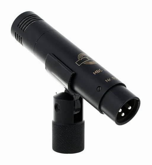 Haun MBC 440, XLR-liitin pohjassa, kuva 4