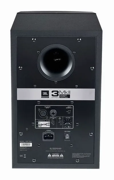 JBL 306P MKII, takapaneelin säätimet, kuva 4