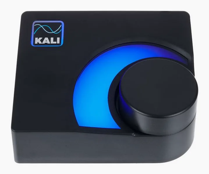 Kali Audio MV-BT, takapaneelin säätimet, kuva 2