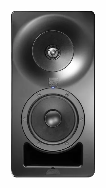 Kali Audio SM-5, takapaneeli liitäntöineen, kuva 2