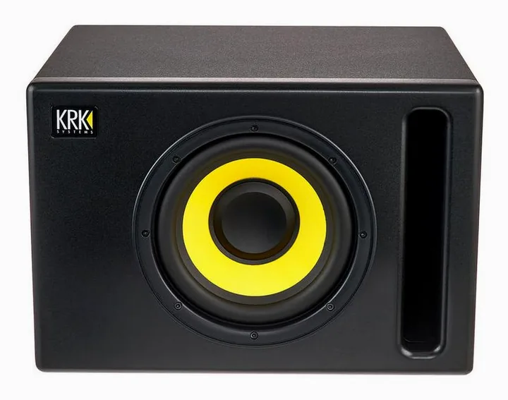 KRK S8G4, takapaneeli liitäntöineen, kuva 2