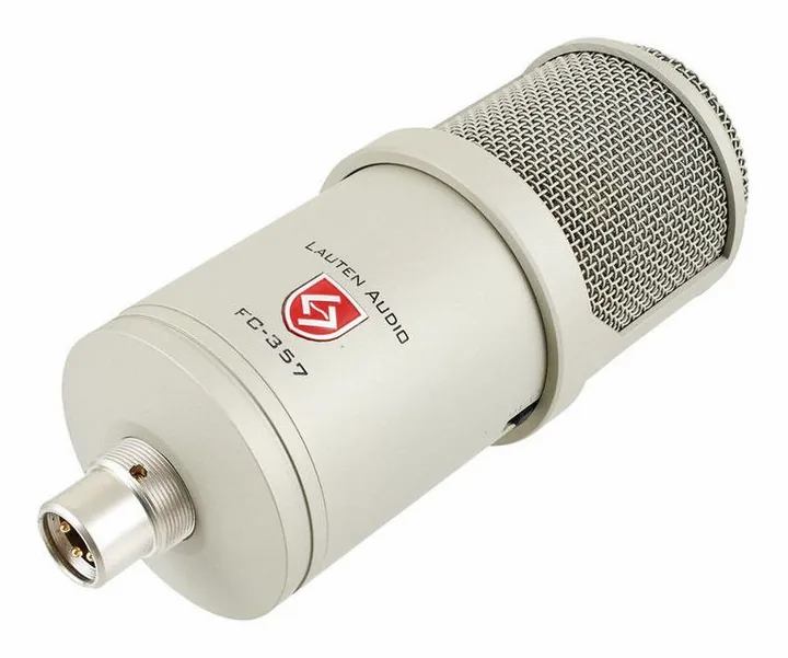 Lauten Audio Clarion FC-357, ritilä edestä, kuva 4