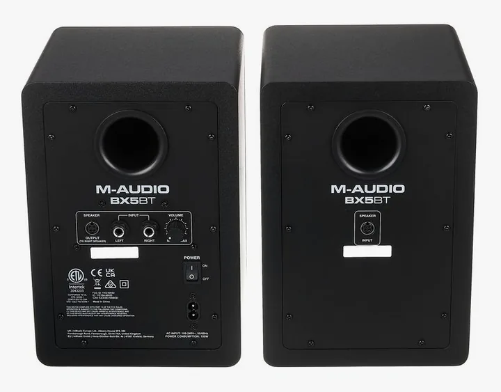 M-Audio BX5BT, kotelo sivusta kuvattuna, kuva 4