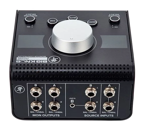 Mackie Big Knob Passive, etupaneeli bassoelementteineen, kuva 4