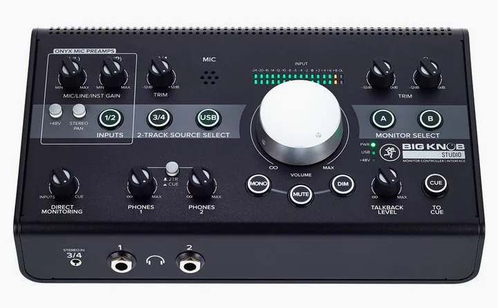Mackie Big Knob Studio, liitännät takana, kuva 2