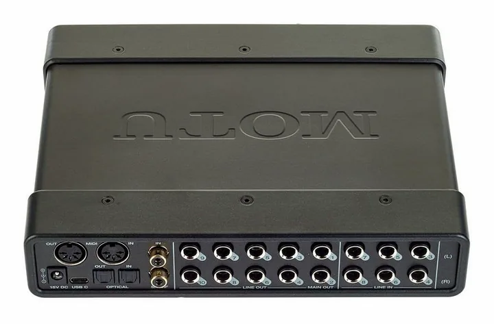 MOTU UltraLite mk5, liitännät takana, kuva 4