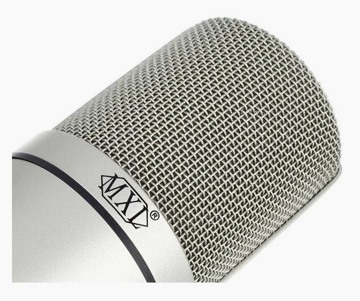 MXL 990, XLR-liitin pohjassa, kuva 3