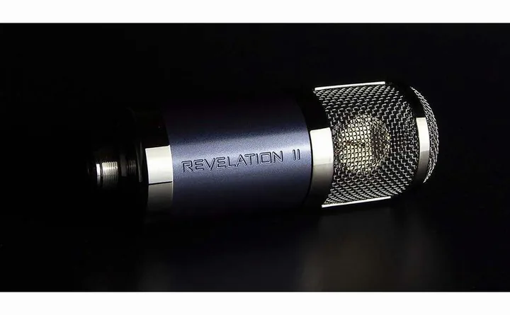 MXL Revelation II, XLR-liitin pohjassa, kuva 4