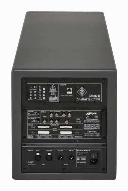 Neumann KH 810 II, etupaneeli bassoelementteineen, kuva 4