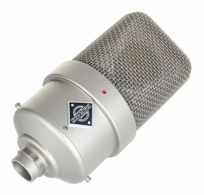Neumann M49V Set, XLR-liitin pohjassa, kuva 4