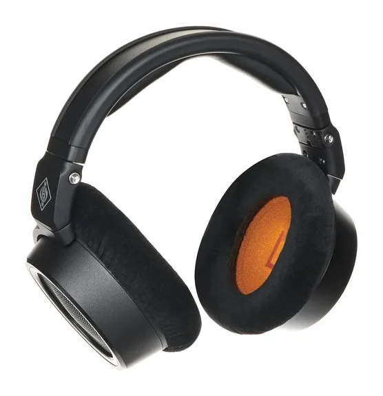 Neumann NDH 30 Black Edition, kuulokkeen kuppi läheltä, kuva 2
