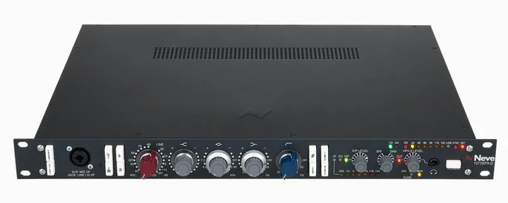 Neve 1073SPX-D, kotelo sivusta kuvattuna, kuva 2