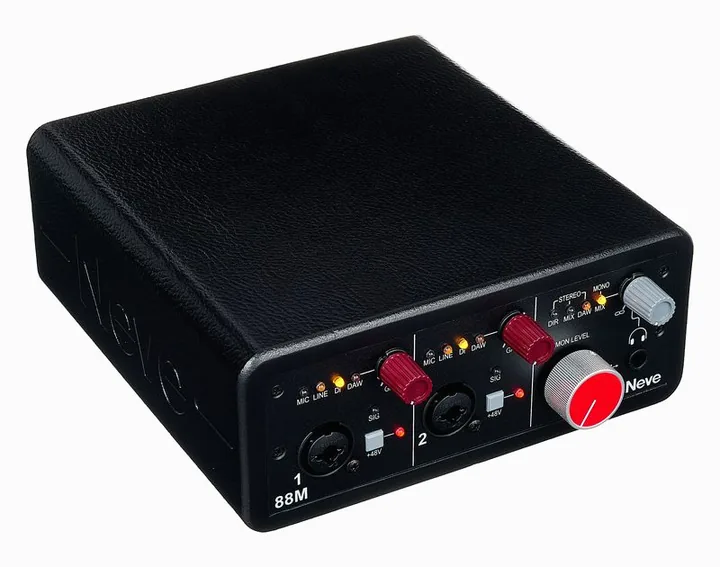 Neve 88M, etupaneeli säätimineen, kuva 3