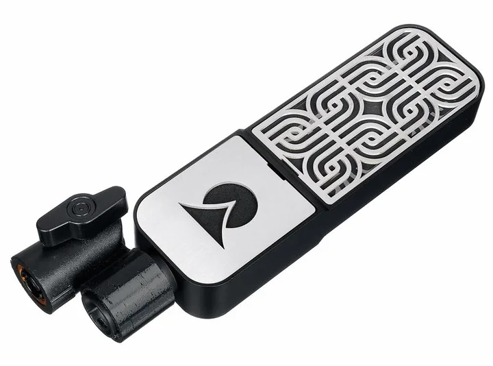 Ohma World Motif Condenser Black & Steel, XLR-liitin pohjassa, kuva 3