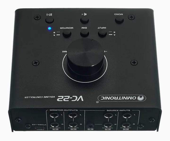 Omnitronic VC-22, bassorefleksiaukko, kuva 4