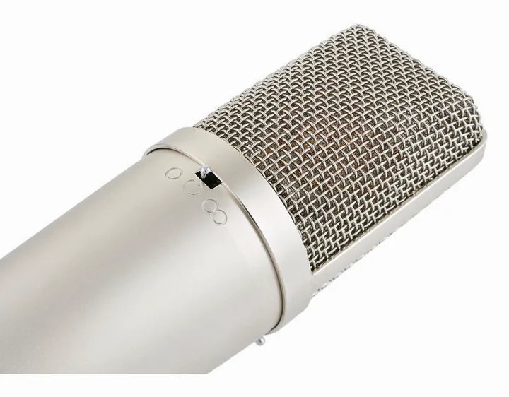 Peluso P87, XLR-liitin pohjassa, kuva 4