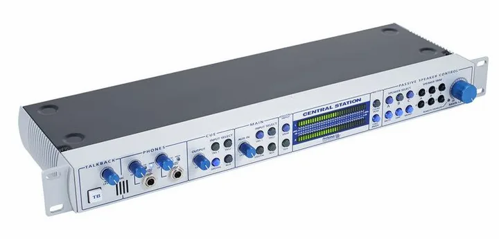 Presonus Central Station Plus, logo ja pinta, kuva 4
