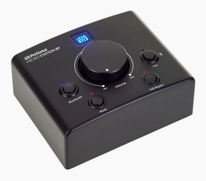 Presonus MicroStation BT, etupaneeli bassoelementteineen, kuva 3