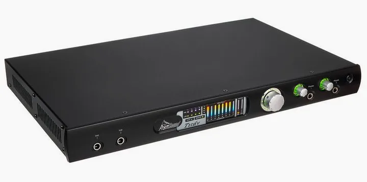 Prism Sound Titan, laitteen yläpinta, kuva 3