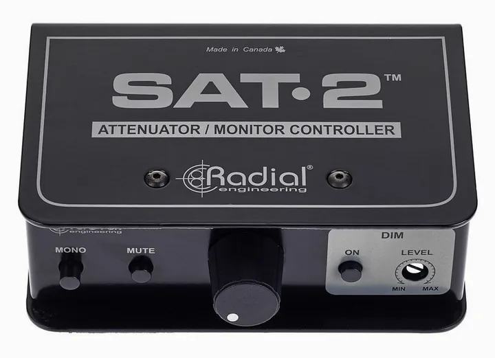 Radial Engineering Sat-2, logo ja pinta, kuva 2