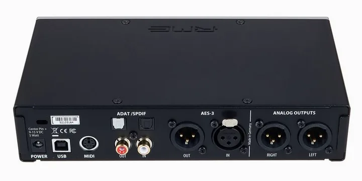 RME Digiface AES, etupaneeli säätimineen, kuva 4
