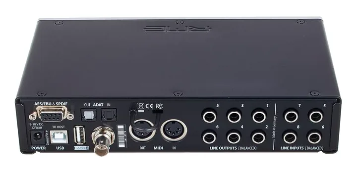 RME Fireface UCX II, kotelo sivusta kuvattuna, kuva 4