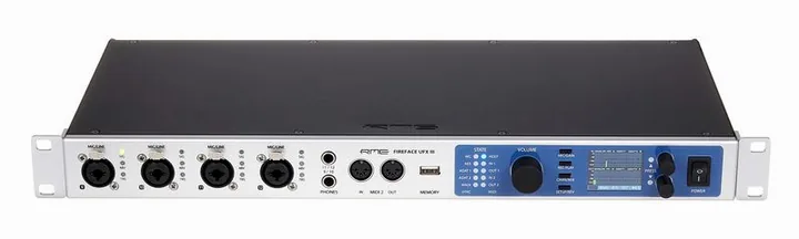 RME Fireface UFX III, liitännät takana, kuva 2