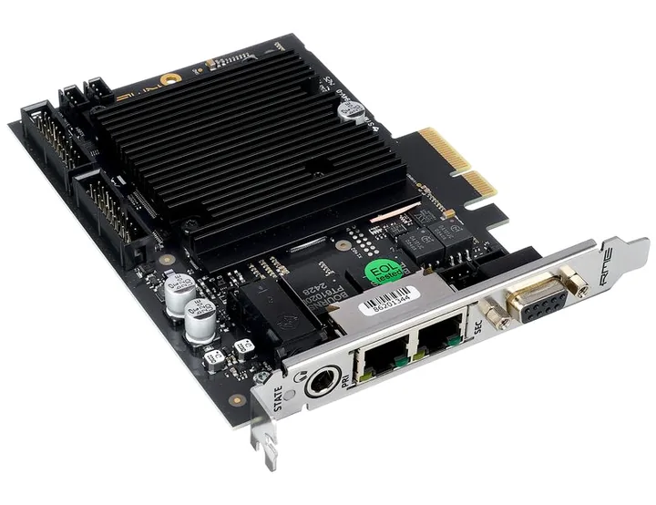 RME HDSPe AoX-D, liitännät takana, kuva 3