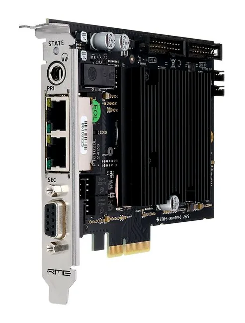 RME HDSPe AoX-M edestä kuvattuna