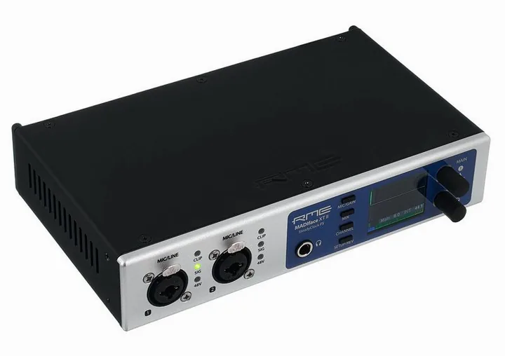 RME Madiface XT II, liitännät takana, kuva 3