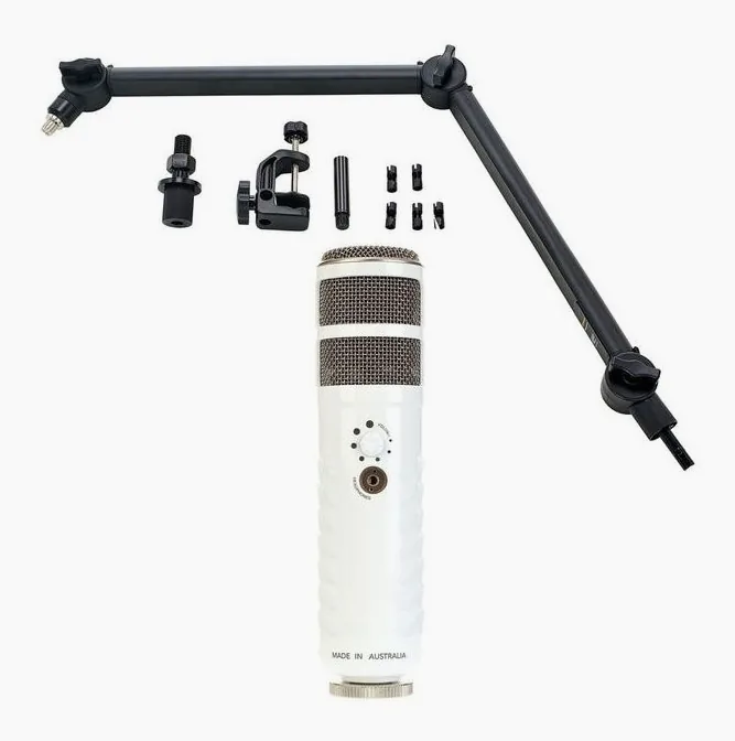Rode Podcaster Table Bundle läheltä edestä