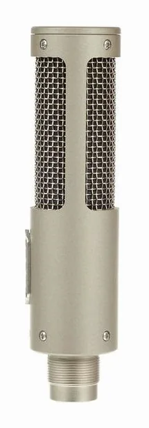 Royer Labs R-10, XLR-liitin pohjassa, kuva 2