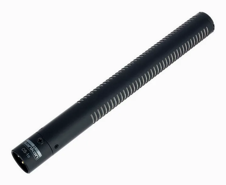 Sanken CS-1e neutraalia taustaa vasten