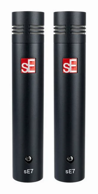 SE Electronics SE7 Stereo-Set edestä neutraalia taustaa vasten
