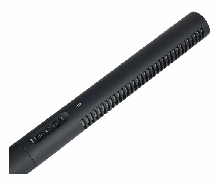 Sennheiser MKE 600 Bag Bundle neutraalia taustaa vasten