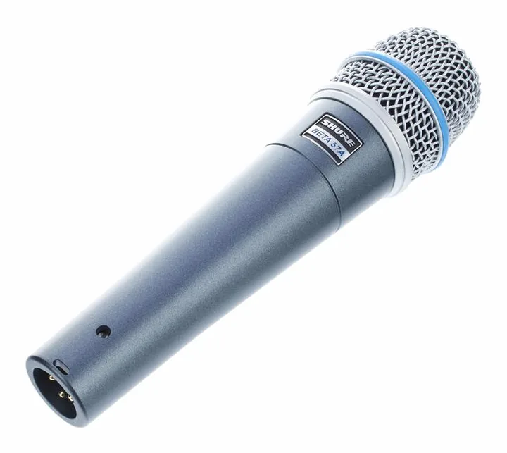Shure Beta 57 A, XLR-liitin pohjassa, kuva 2